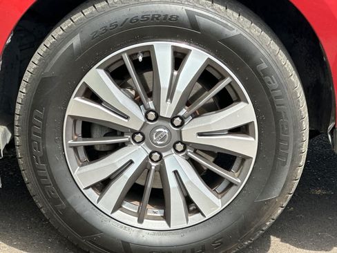 Used 2017 Nissan Pathfinder SL AWD/4WD image 27