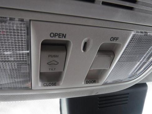 Used 2019 Honda Accord EX image 23