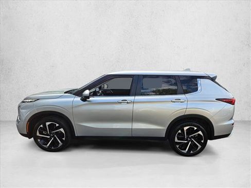 Used 2024 Mitsubishi Outlander SE FWD image 9
