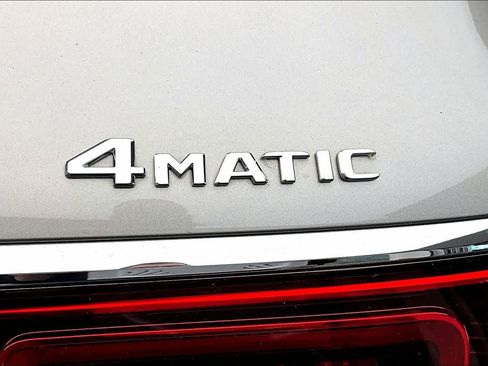 Used 2023 Mercedes-Benz GLS 450 4MATIC image 10