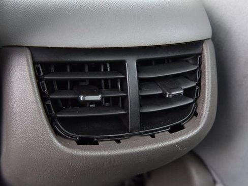 Used 2022 Chevrolet Malibu LT FWD image 20
