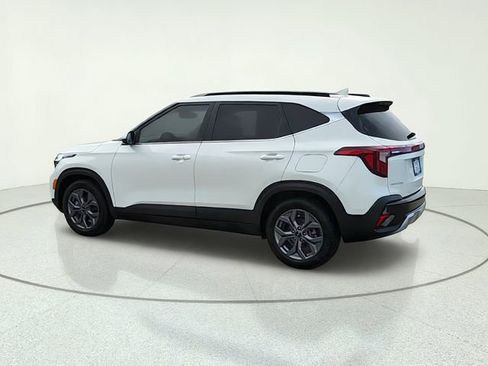 Certified 2024 Kia Seltos S FWD image 3