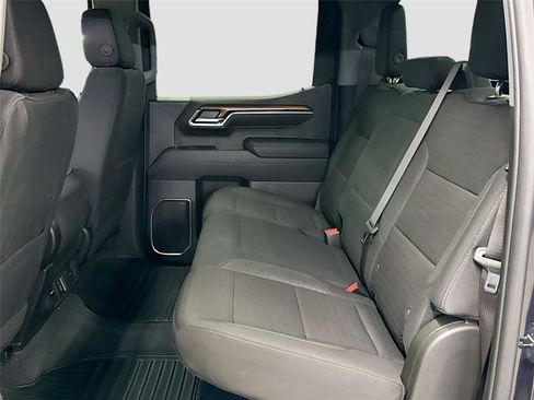 Used 2023 Chevrolet Silverado 1500 LT AWD/4WD image 5