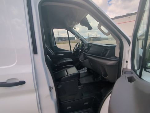 Used 2025 Ford Transit 250 148 High Roof AWD image 13