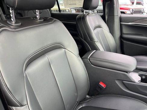 New 2025 Jeep Grand Cherokee L Limited image 43