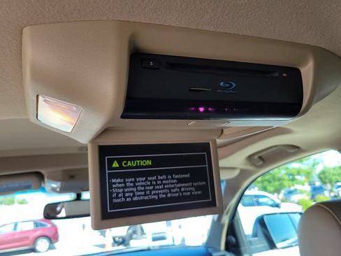 Used 2015 Toyota Sequoia Platinum w/ Preferred Accessory Package AWD/4WD image 10