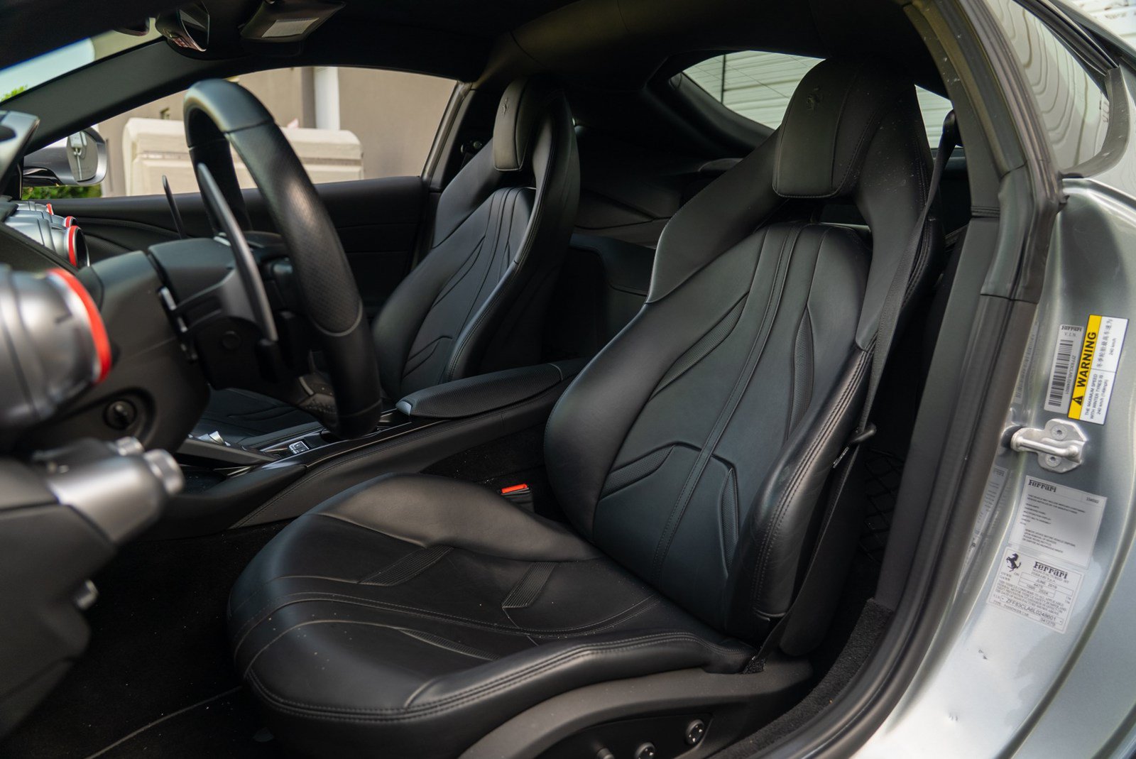 Used 2020 Ferrari 812 Superfast RWD image 33
