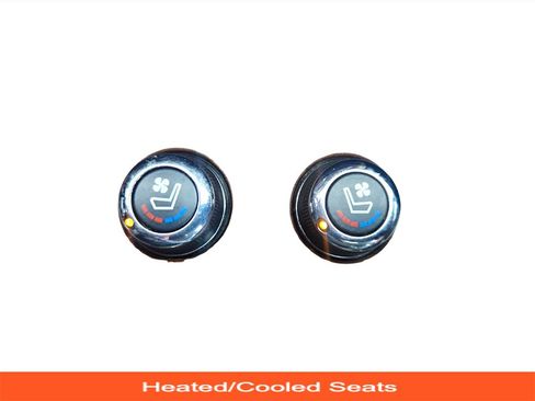 Used 2017 Nissan Pathfinder Platinum image 19