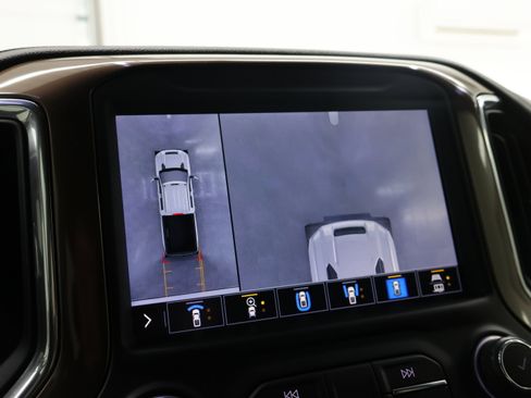 Used 2021 Chevrolet Silverado 2500 High Country w/ Z71 Off-Road Package image 18