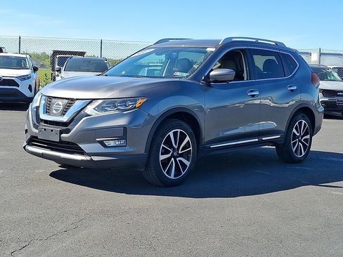 Used 2017 Nissan Rogue SL w/ SL Premium Package AWD/4WD image 3