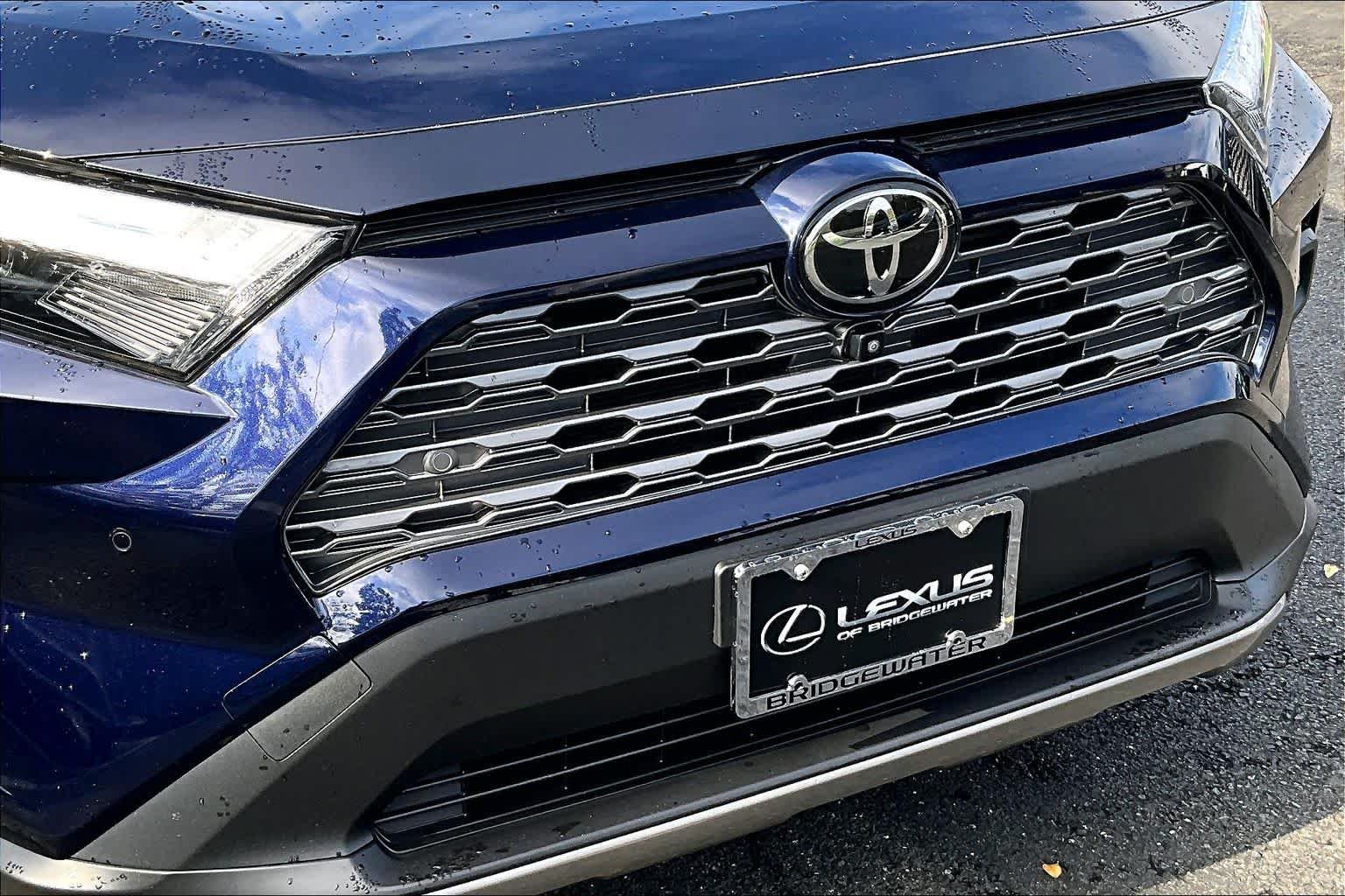Used 2023 Toyota RAV4 Limited AWD/4WD image 33