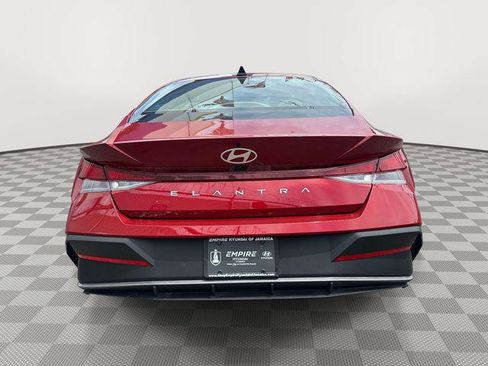 Certified 2024 Hyundai Elantra SEL FWD image 3