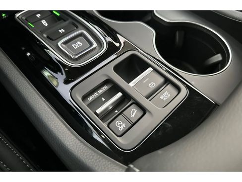 Certified 2025 Honda Pilot EX-L image 33