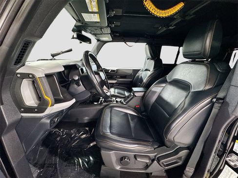 Used 2022 Ford Bronco Badlands image 14