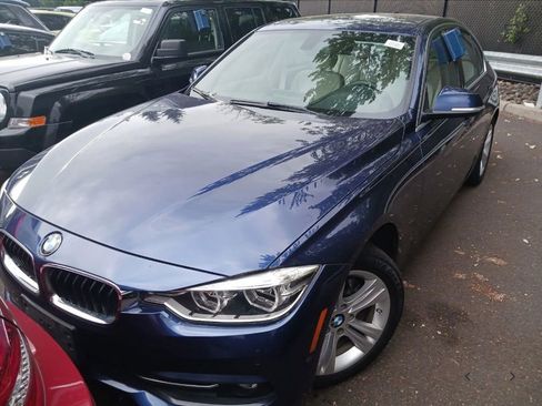 Used 2017 BMW 330i xDrive Sedan AWD/4WD image 2