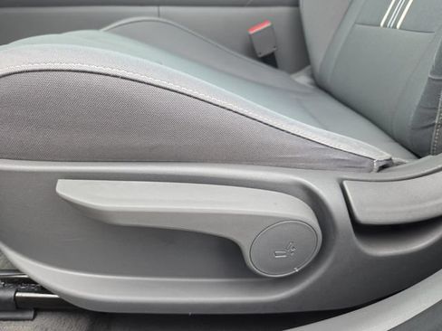 Used 2023 Hyundai Elantra SEL FWD image 11