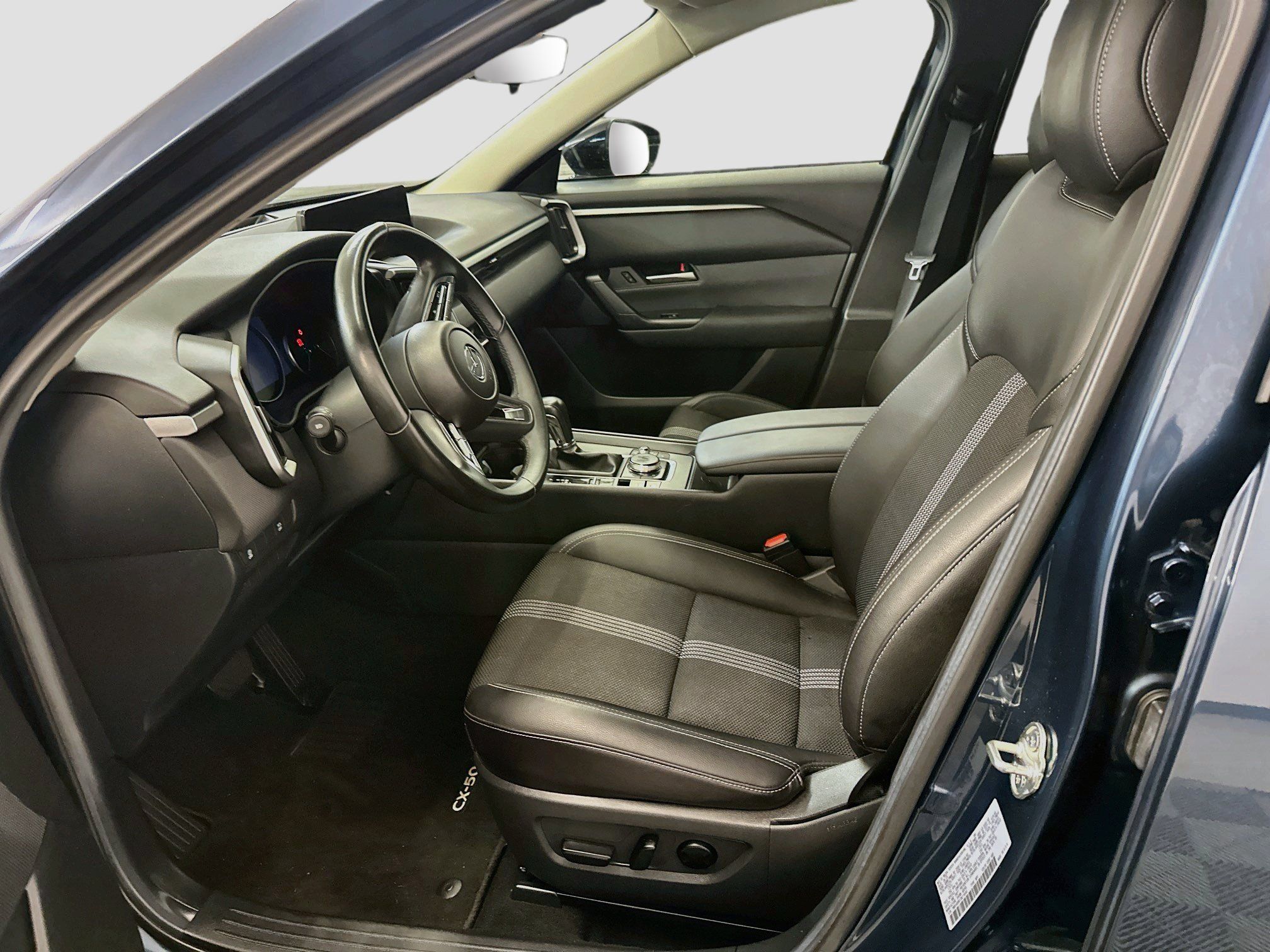 Used 2025 MAZDA CX-50 AWD 2.5 S w/ Preferred Package image 13