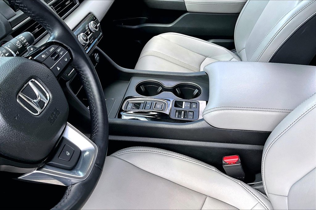 Used 2025 Honda Pilot EX-L image 15