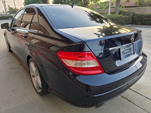 Used 2010 Mercedes-Benz C 300 Sedan image 4
