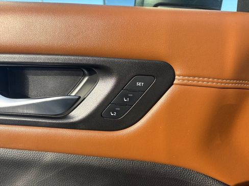 Used 2023 Nissan Pathfinder Platinum w/ Cargo Package image 26