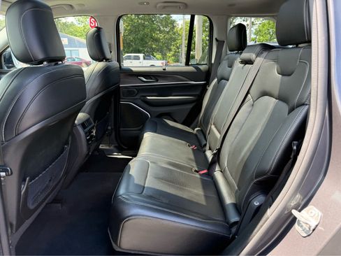 Used 2023 Jeep Grand Cherokee 4WD 4xe w/ Luxury Tech Group II image 25