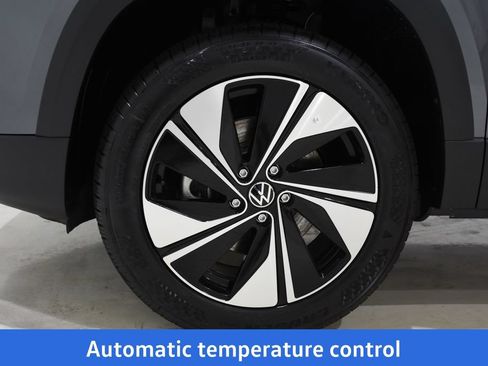 New 2026 Volkswagen Taos SE AWD/4WD image 6