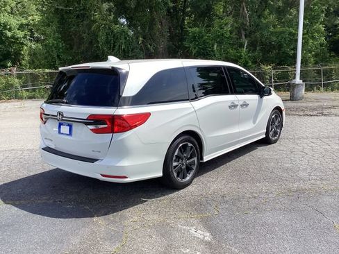Used 2024 Honda Odyssey Elite image 8