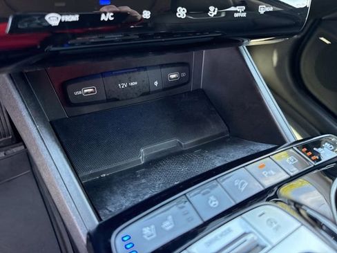 Used 2023 Hyundai Tucson Limited AWD/4WD image 11