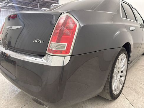 Used 2014 Chrysler 300 Uptown Edition w/ Quick Order Package 22M image 20