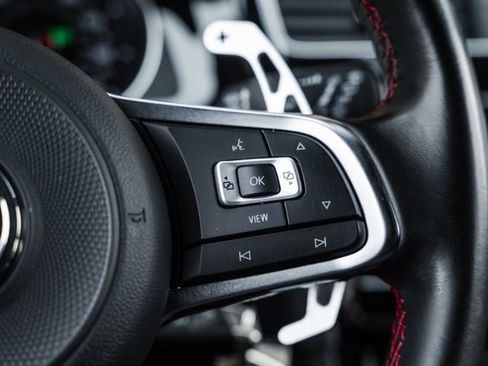 Used 2021 Volkswagen Golf S image 68