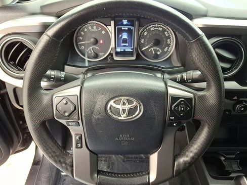 Certified 2016 Toyota Tacoma SR5 image 16