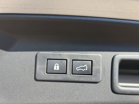 Used 2025 Subaru Forester Limited image 20