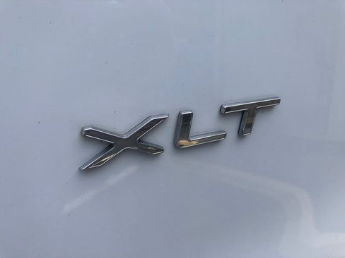 Used 2019 Ford Transit 150 XLT RWD image 17
