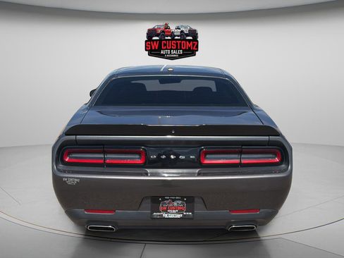 Used 2023 Dodge Challenger SXT image 6