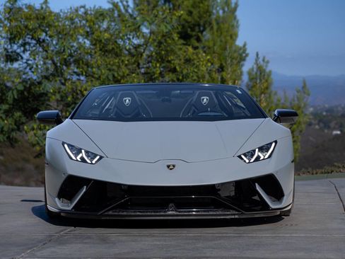 Used 2018 Lamborghini Huracan Performante image 18