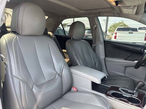Used 2013 Toyota Camry XLE w/ Leather Pkg FWD image 18
