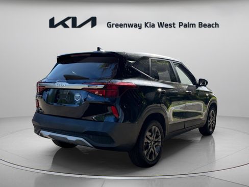 Certified 2023 Kia Seltos LX AWD/4WD image 6