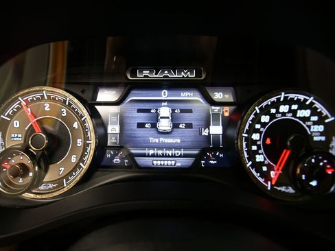 Used 2022 RAM 1500 Limited image 13