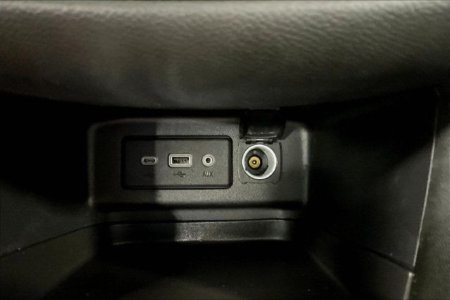 Used 2023 Chevrolet Equinox LT FWD image 16
