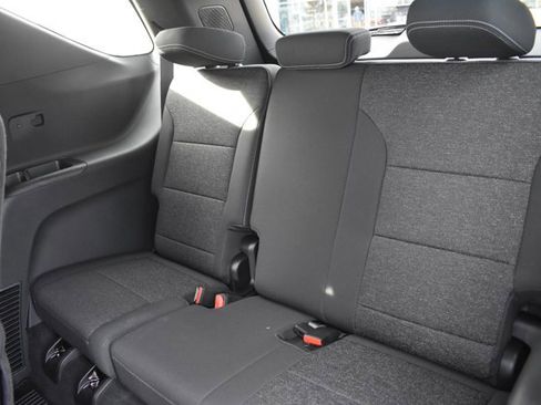 New 2026 Chevrolet Traverse LT w/ Sun and Wheel Package image 16