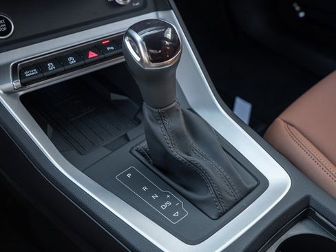 Used 2025 Audi Q3 2.0T Premium Plus w/ Premium Plus Package image 16