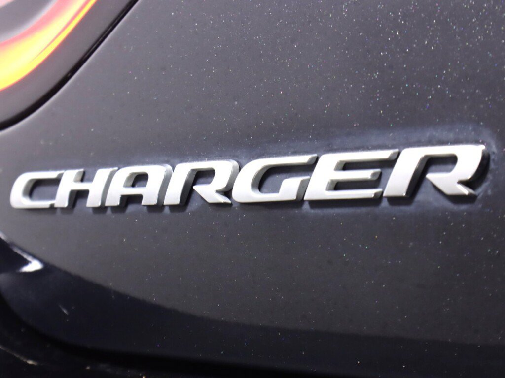 Used 2015 Dodge Charger R/T RWD image 36