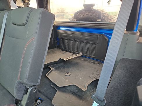 Used 2021 Jeep Wrangler Unlimited Rubicon w/ Cold Weather Group image 40