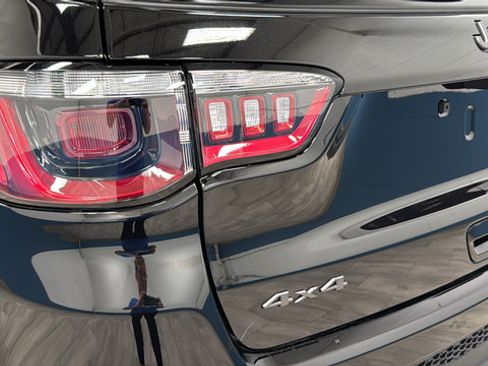 New 2026 Jeep Compass Latitude AWD/4WD image 38