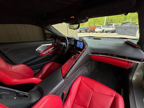 Used 2023 Chevrolet Corvette Stingray Premium Cpe w/ Z51 Performance Package image 19