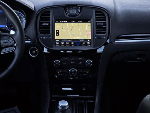 Used 2023 Chrysler 300 S image 32