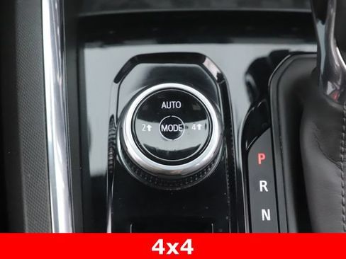 Used 2024 GMC Canyon Elevation w/ Convenience Package AWD/4WD image 20