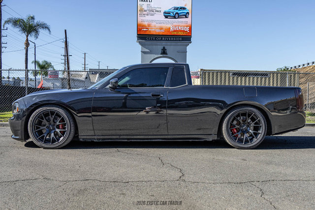 Used 2006 Dodge Charger SRT8 w/ SRT Option Group III RWD image 2