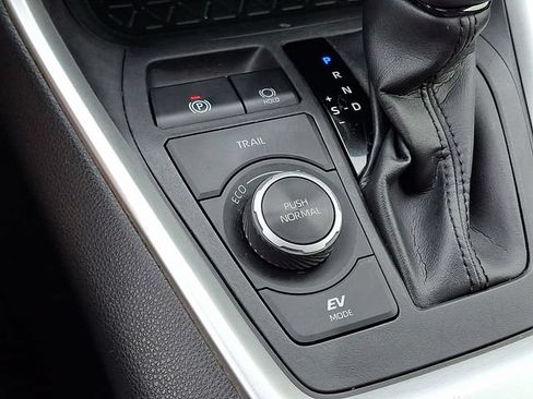 Certified 2023 Toyota RAV4 XLE Premium AWD/4WD image 26