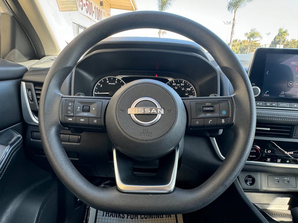 Used 2024 Nissan Rogue SV AWD/4WD image 11